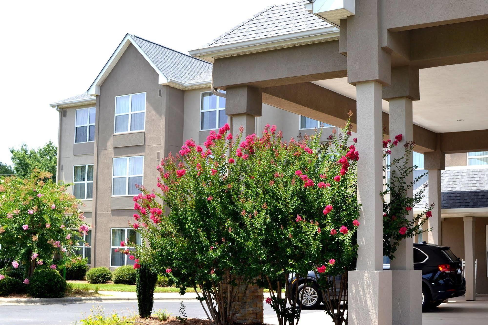 Wingate By Wyndham Matthews, Nc Hotel Exterior photo